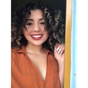 Meet your Posher, Maria